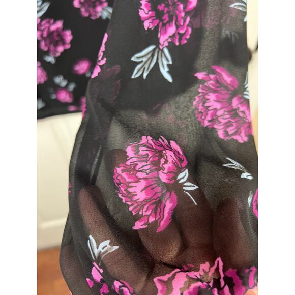 Torrid Womens 1X Black Purple Floral Strappy Back Double V Stretchy Hem Blouse - Picture 6 of 8